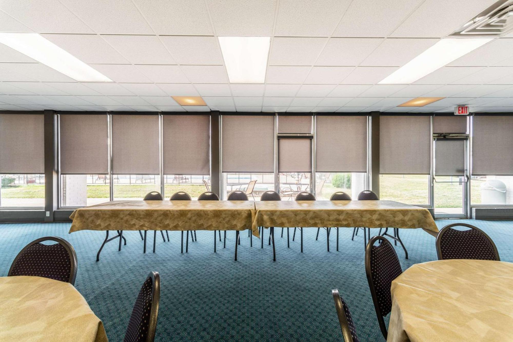 Quality Inn & Suites Vandalia Near I-70 And Hwy 51 Kültér fotó