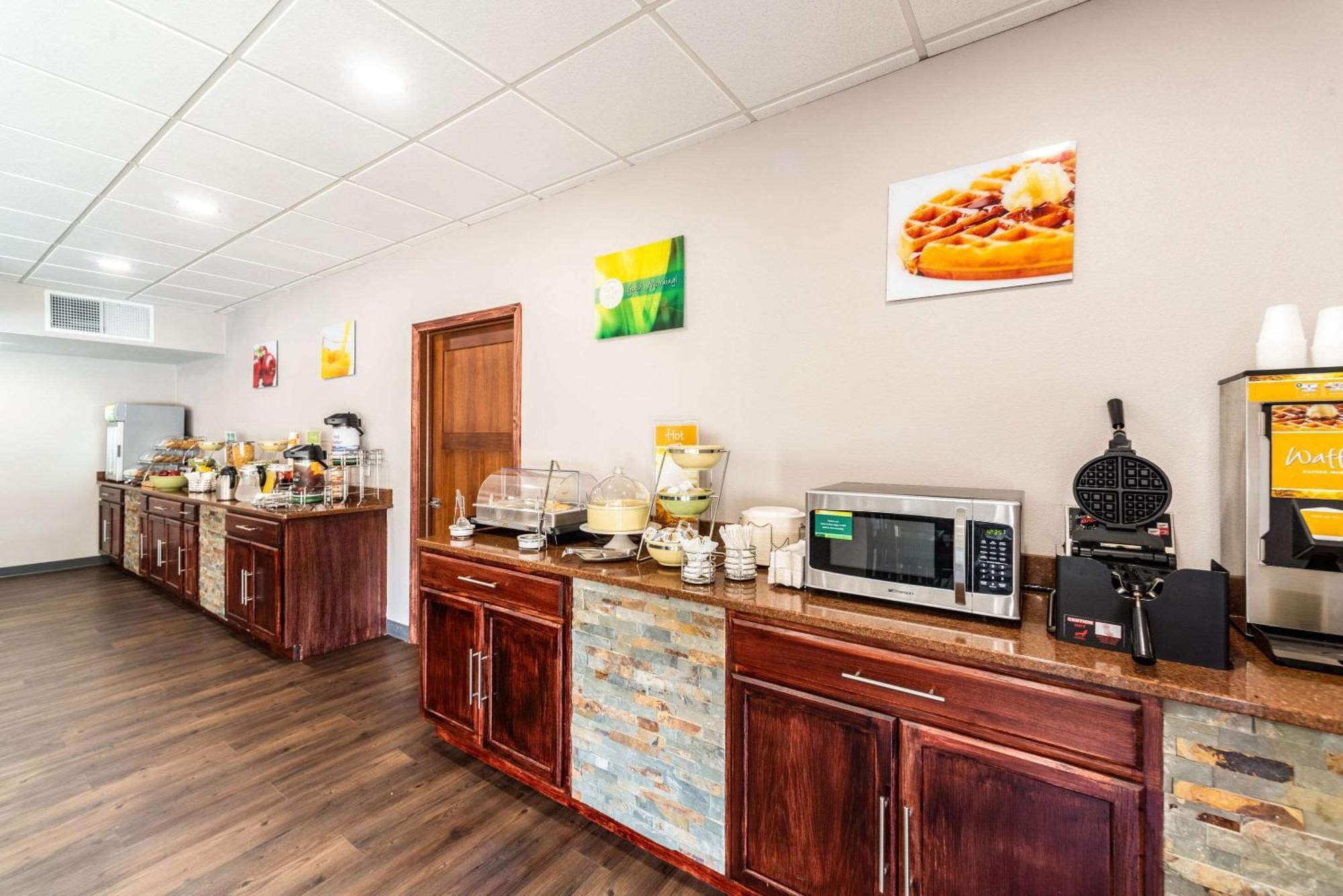 Quality Inn & Suites Vandalia Near I-70 And Hwy 51 Kültér fotó