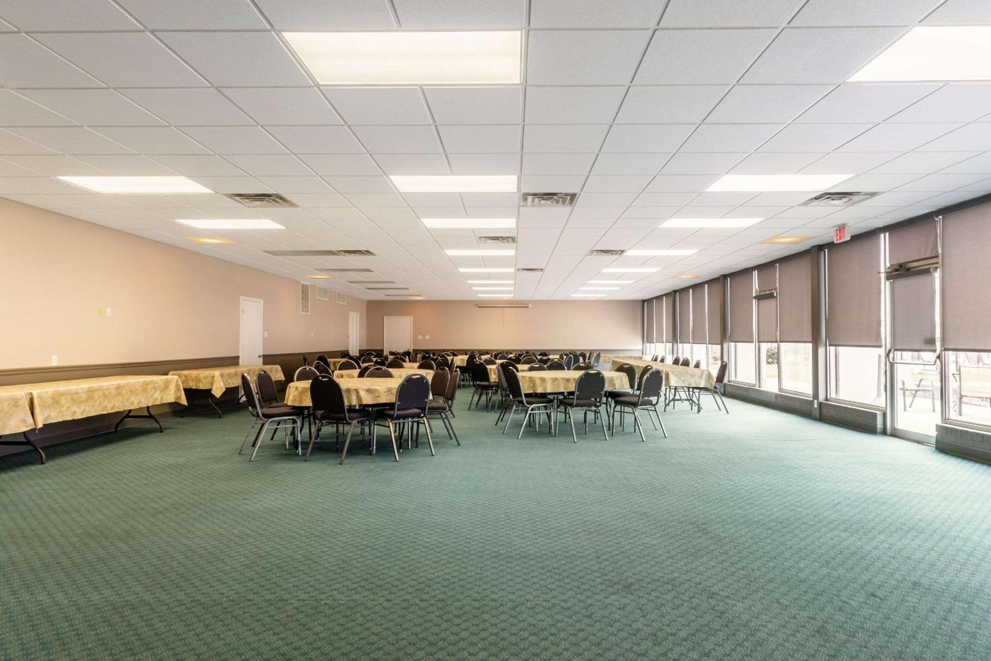 Quality Inn & Suites Vandalia Near I-70 And Hwy 51 Kültér fotó