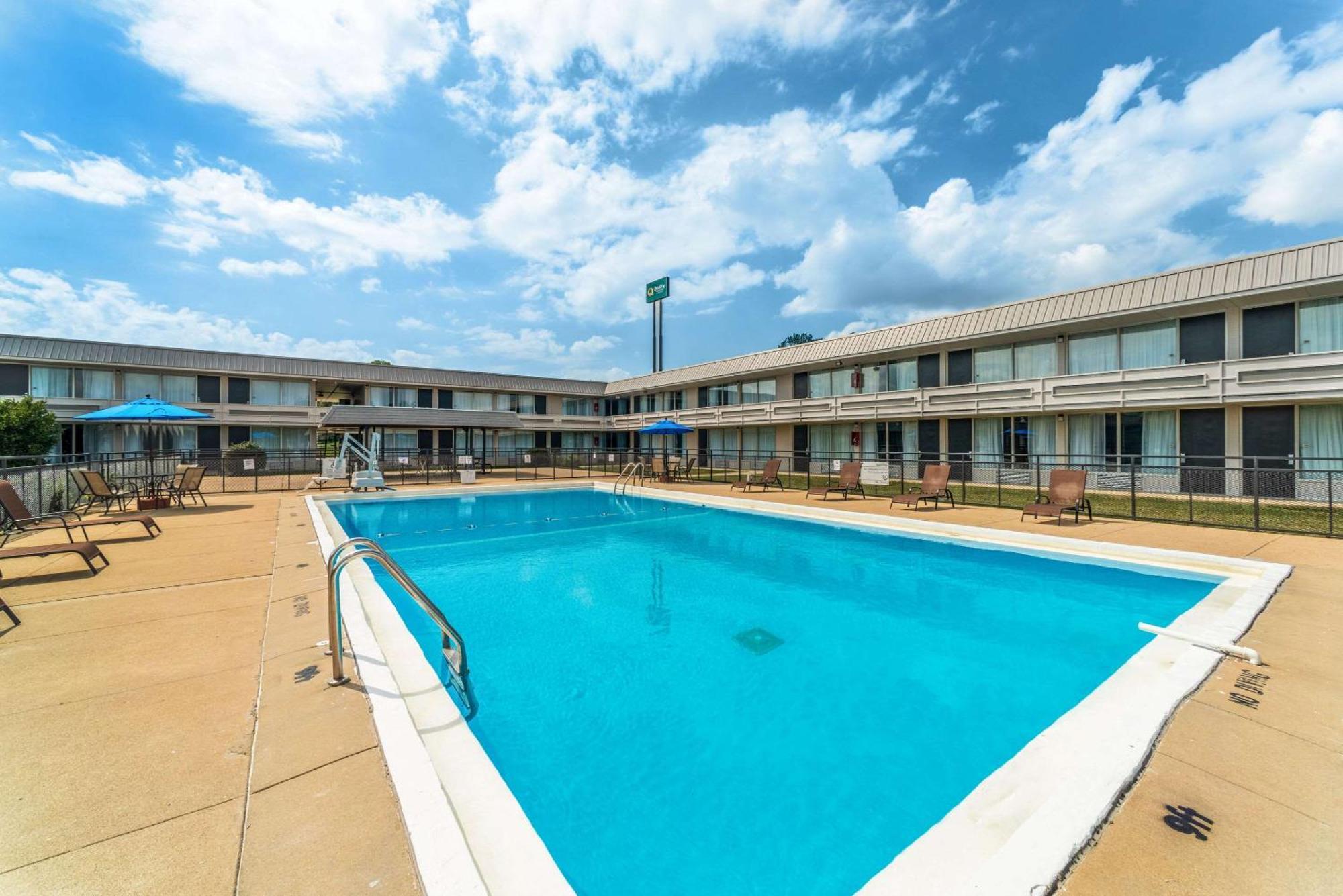 Quality Inn & Suites Vandalia Near I-70 And Hwy 51 Kültér fotó