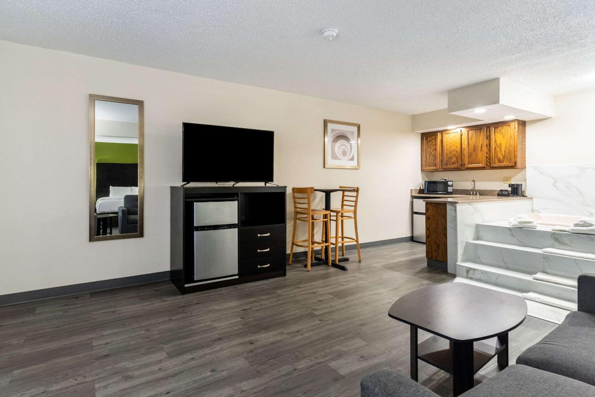 Quality Inn & Suites Vandalia Near I-70 And Hwy 51 Kültér fotó