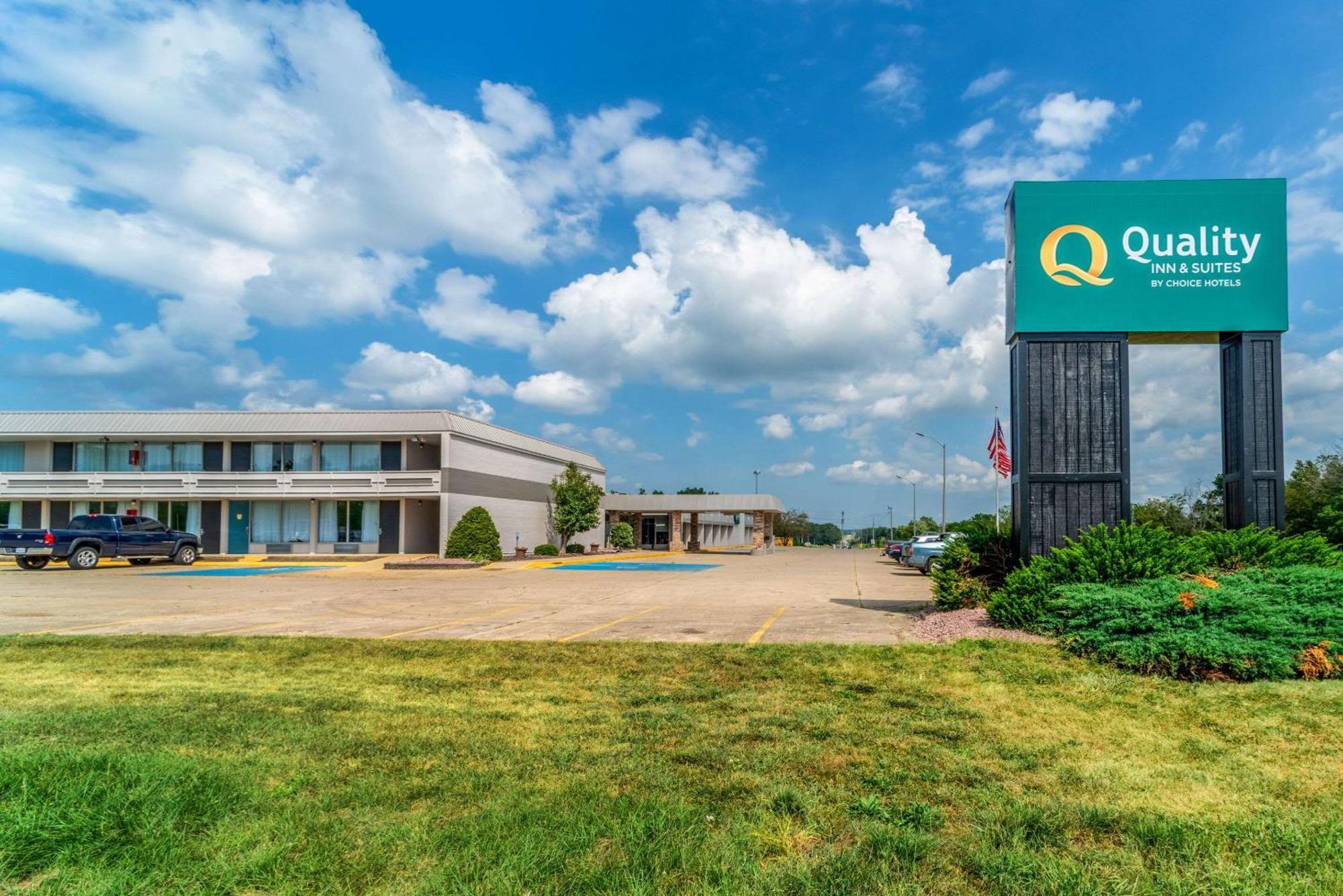 Quality Inn & Suites Vandalia Near I-70 And Hwy 51 Kültér fotó