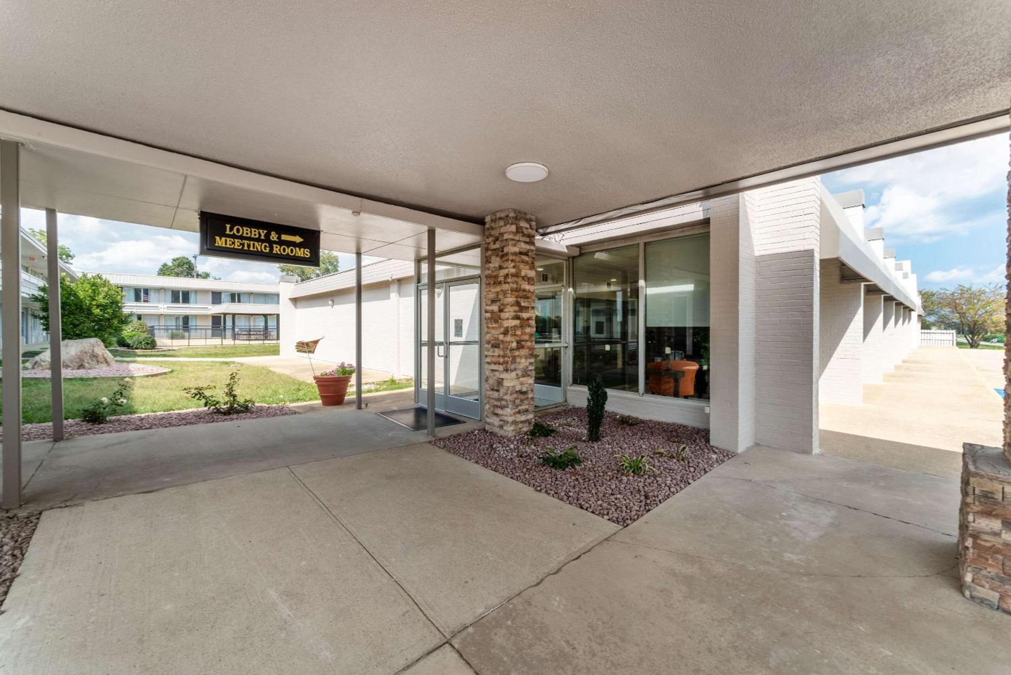 Quality Inn & Suites Vandalia Near I-70 And Hwy 51 Kültér fotó