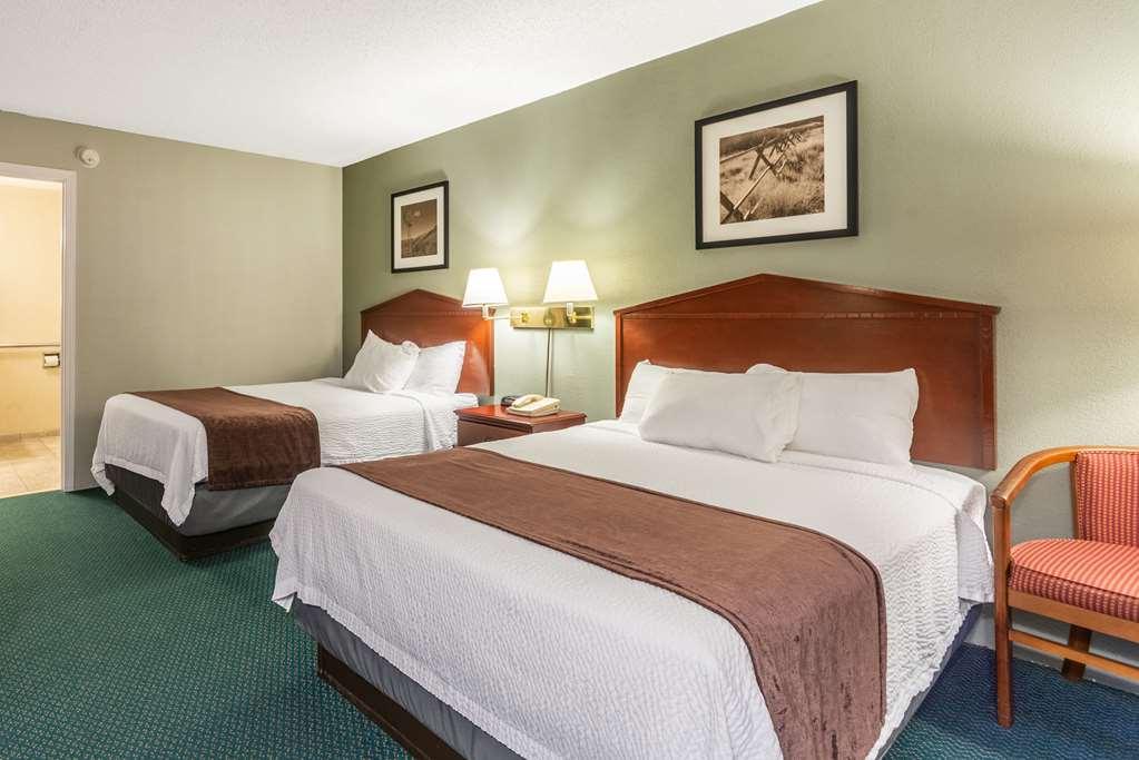 Quality Inn & Suites Vandalia Near I-70 And Hwy 51 Szoba fotó